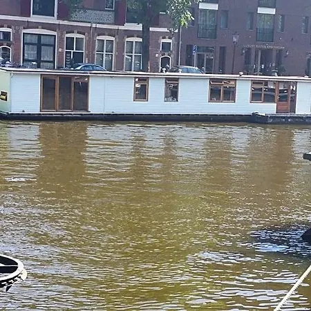 Mar&mar Houseboat Amsterdam