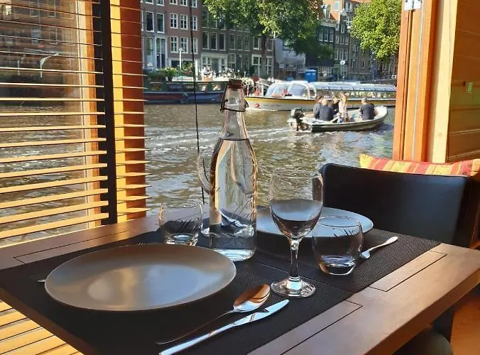 Gæstehus Mar&mar Houseboat 4*